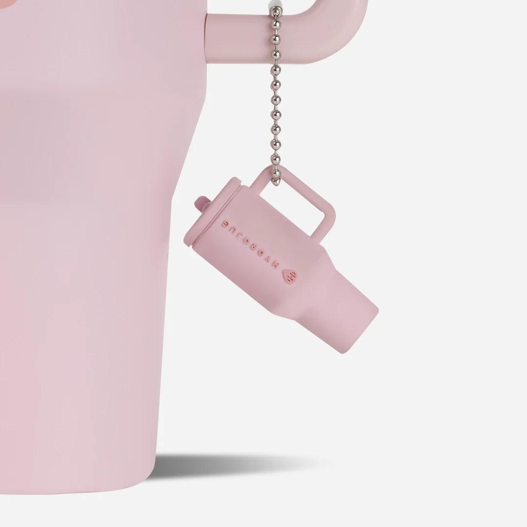 traveler-keychain-n4 Web-TravelerKeychainPhotos-PinkSand2.webp